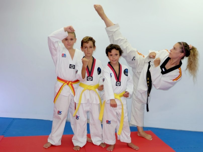Clases Taekwondo para niños Escola Hansu Mollet