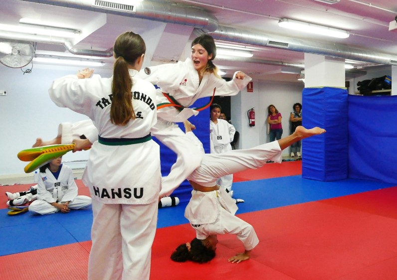 Taekwondo en Mollet: Entrenamiento para Todas las Edades