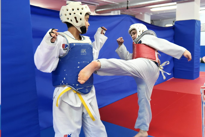 Hansu Taekwondo i Jiu Jitsu Arts Marcials para niños Mollet